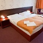 Hotel Vir ホテル