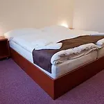 Hotel Vir ホテル Vír