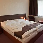 ホテル Hotel Vir 3*