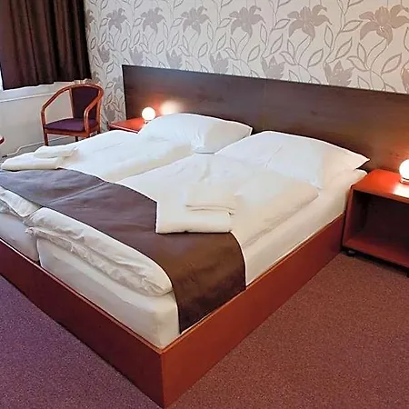 ホテル Hotel Vir