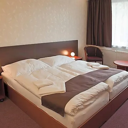 Hotel Vir ホテル