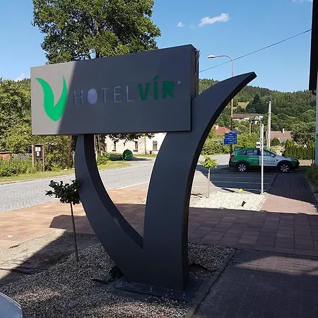 Hotel Vir