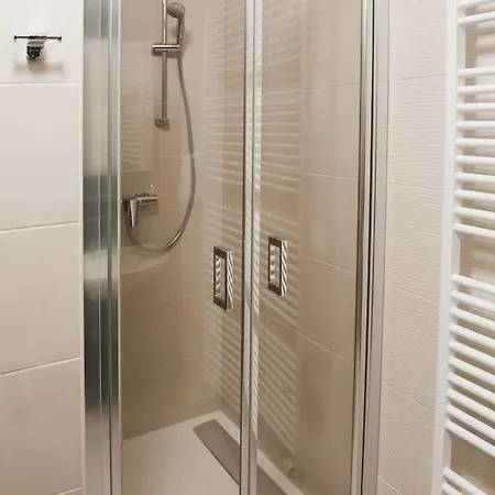 Szálloda Hotel Vir 3*