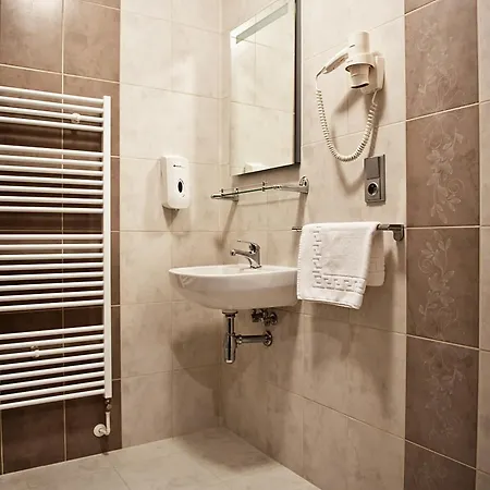 Hotel Vír Hotel 3*
