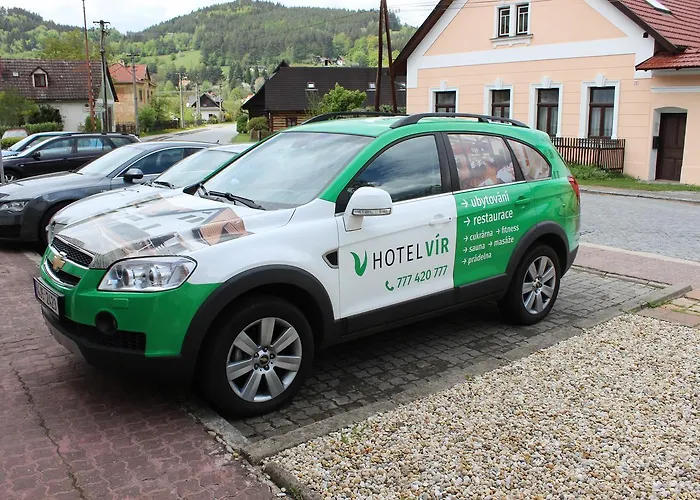 Hotel Vir ホテル