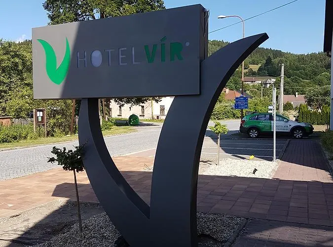 Hotel Vir