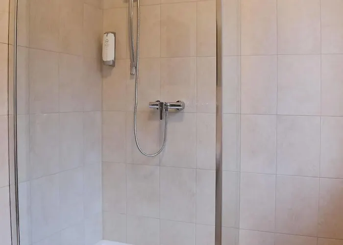 ホテル Hotel Vir 3*