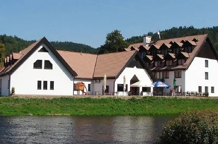 Hotel Vir 3*